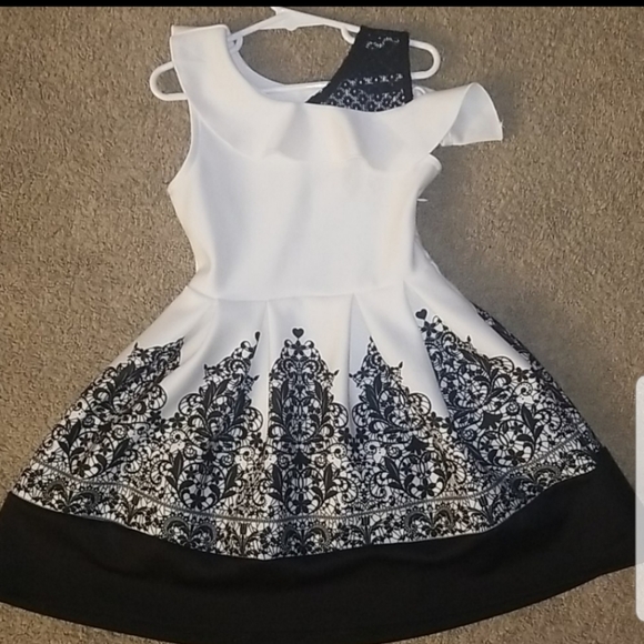 Other - 🍒5 items for $25 🍒 Girls Holiday Dress